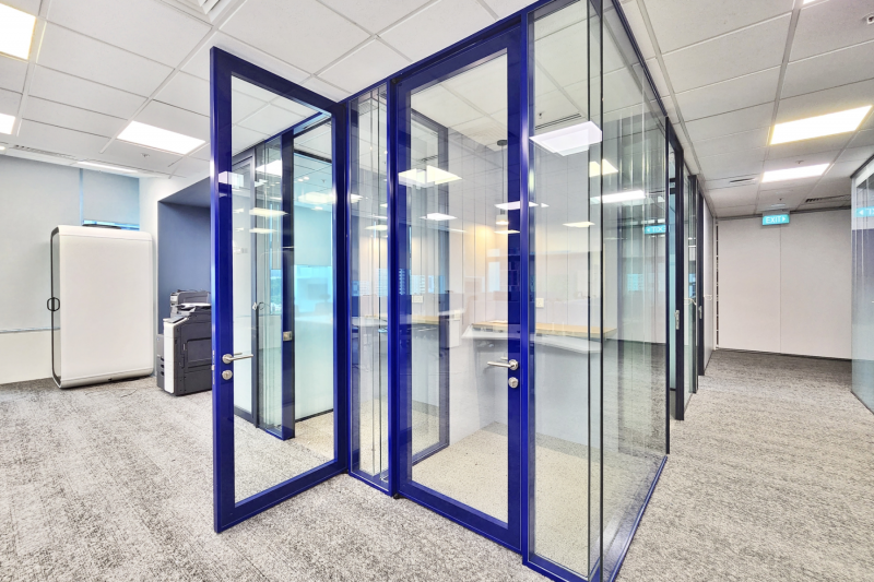 Enhance Office Acoustics With COMO Double Glazed System