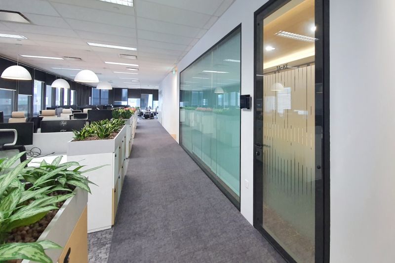 Optimize Office Privacy with COMO Double Glazed System
