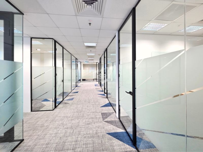 Single Glazed Glass in Office