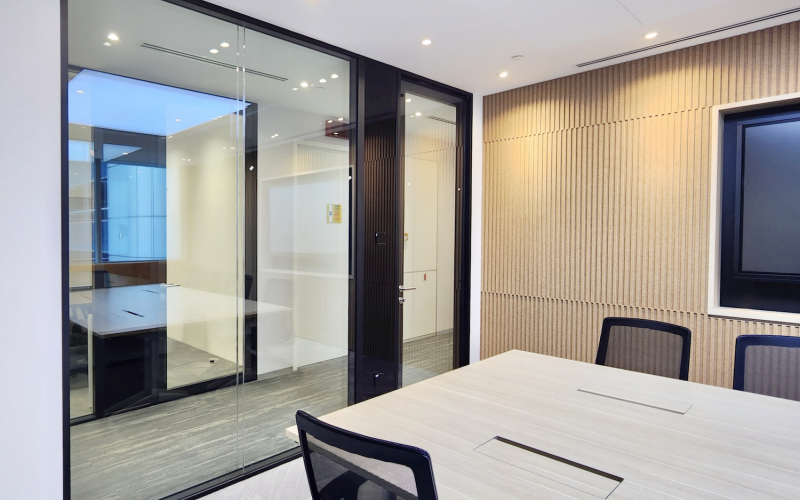 Improving Office Acoustics with COMO Double Glazed System