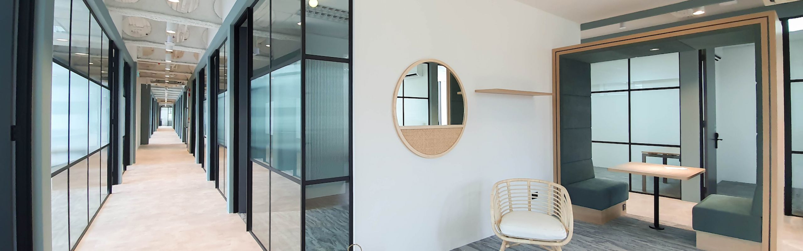 Utilizing Elegant Glass Partitions for Co-working Space