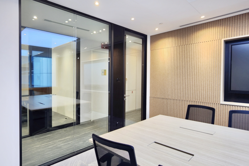 Improving Office Acoustics with COMO Double Glazed System