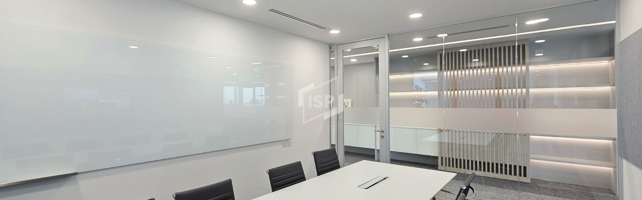 Designing Brighter Meeting Rooms with Glass Partitions