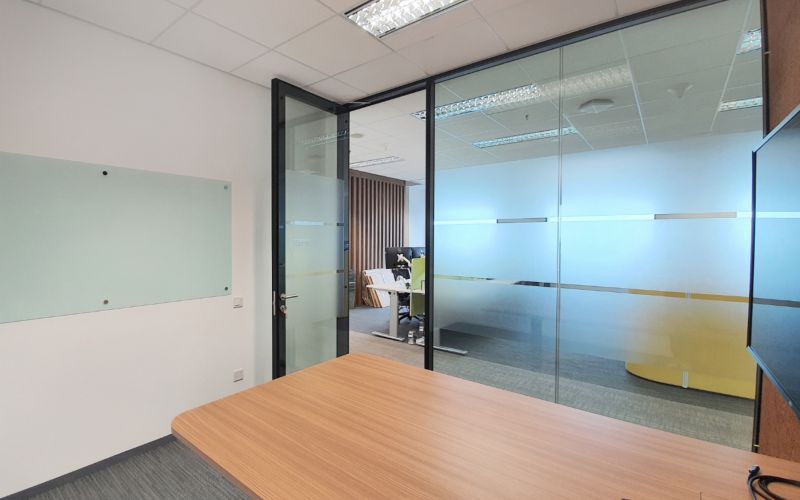 Design Functional Workspace with COMO Double Glazed Partition