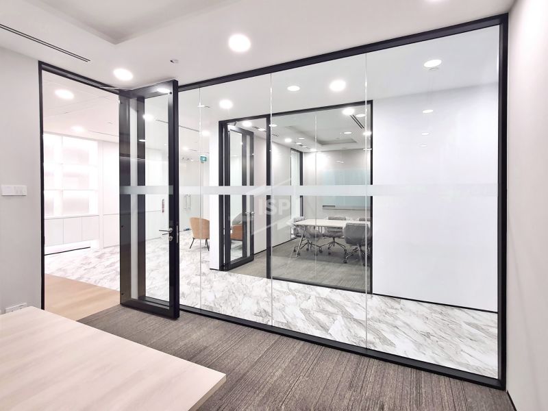 Interior View of SOLO Plus Glass Partition in Office Space