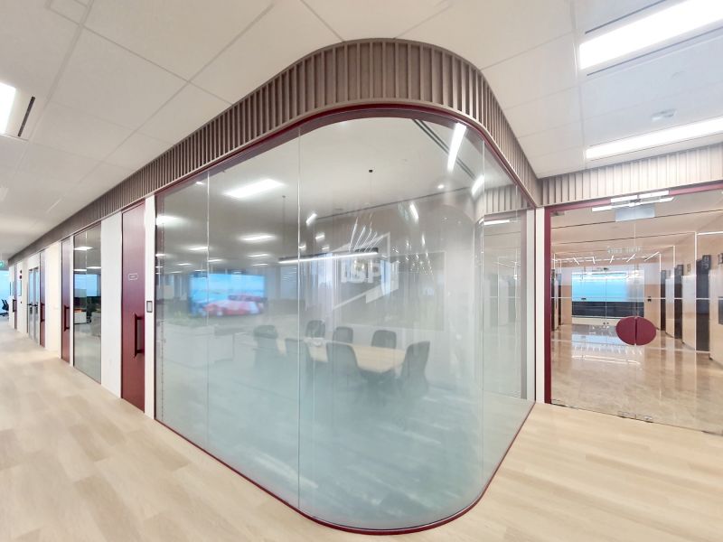 Single Glazed Curve Glass Glass Partition Meeting Room