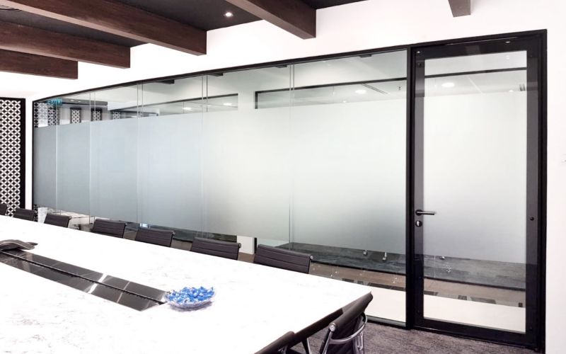 Efficient Office Design with COMO Glass Panel and Framed Door