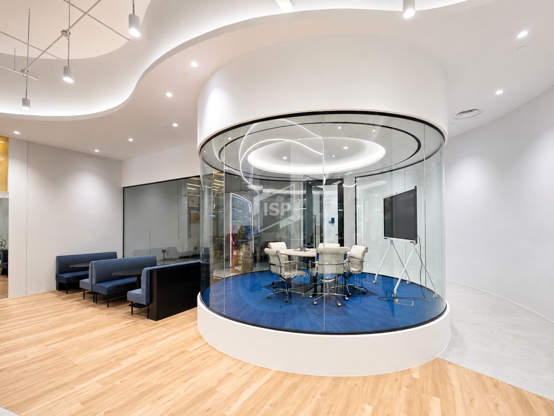 Circular acoustic glazed meeting room design