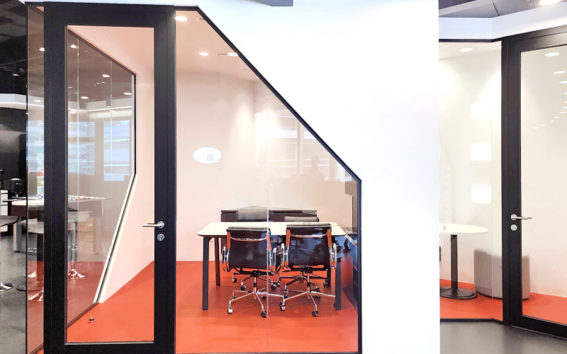 Customize Your Workspace with Acoustic Glazed System