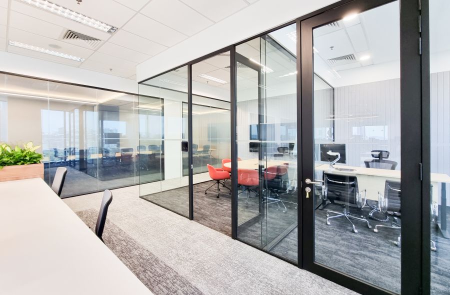 Incorporating Switchable Smart Glass in Workspace Design