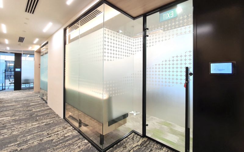 Design Modern Boardroom and Offices with Acoustic Glass Partition