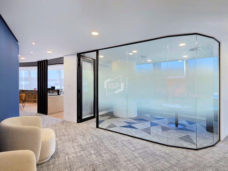 Segmented Acoustic Glass Partitions