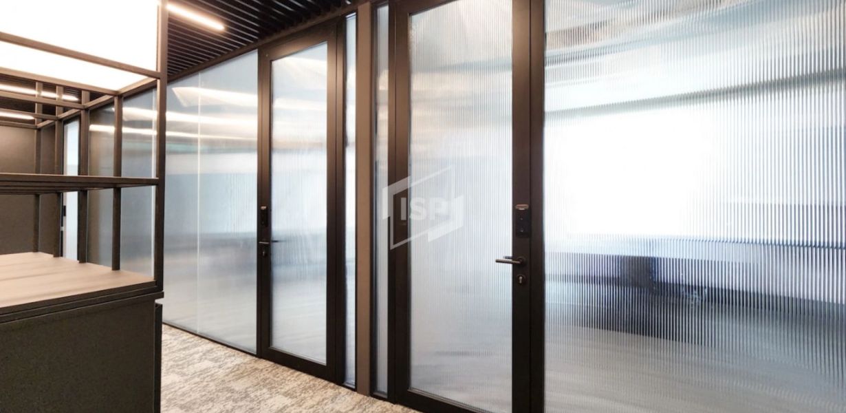 Visual Privacy in Glass Partition Design