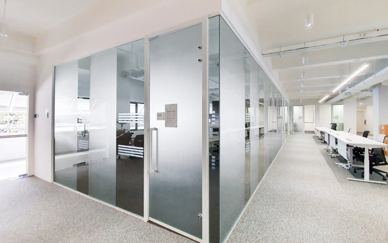Elevate Workplace Simplicity With Acoustic Glazed System