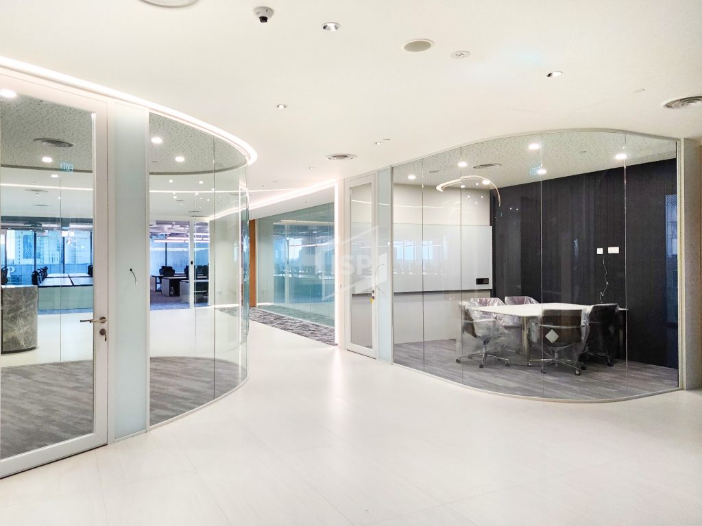 Curved Glass Design