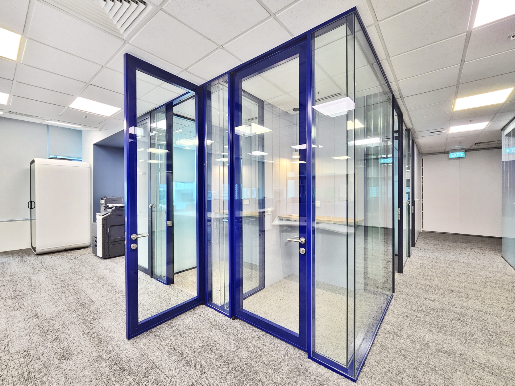 Enhance Office Acoustics With COMO Double Glazed System