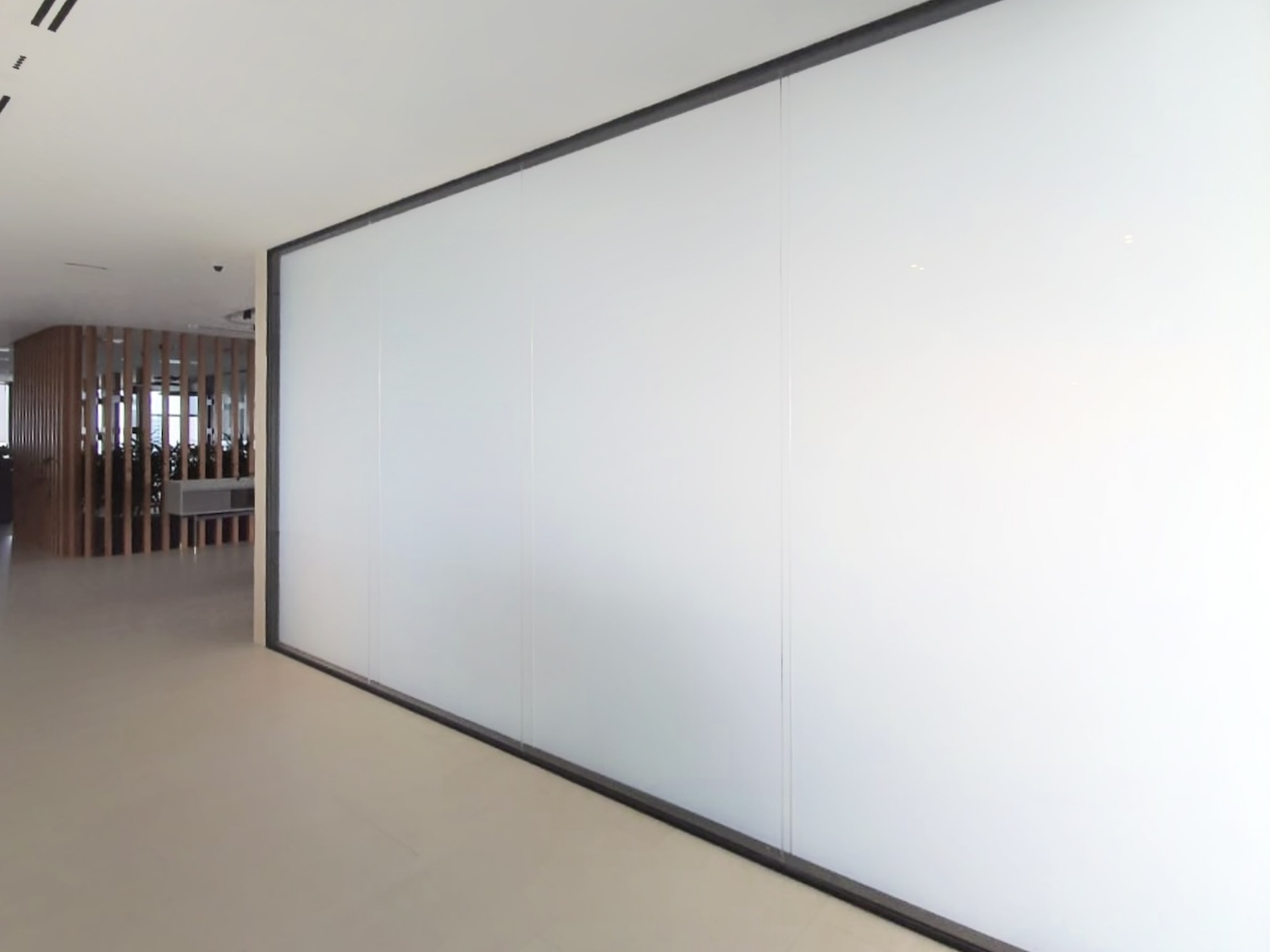 Explore Versatile Workspace Solutions with Switchable Glass