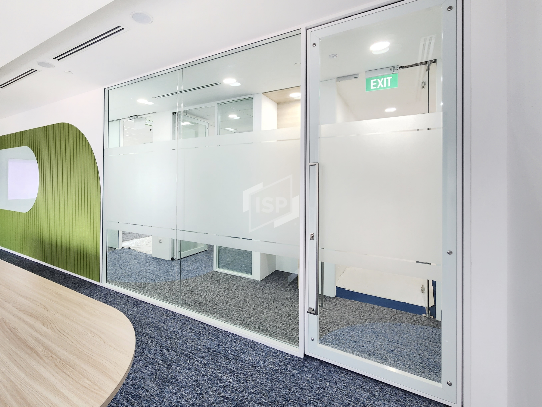 Professional Workspace with COMO Glass Partitions and Doors