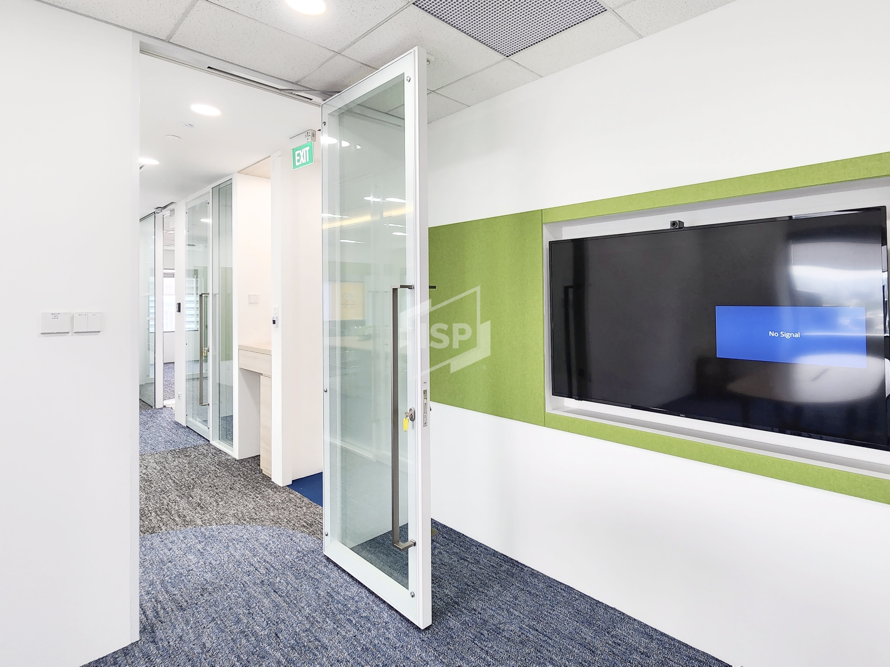 Professional Workspace with COMO Glass Partitions and Doors
